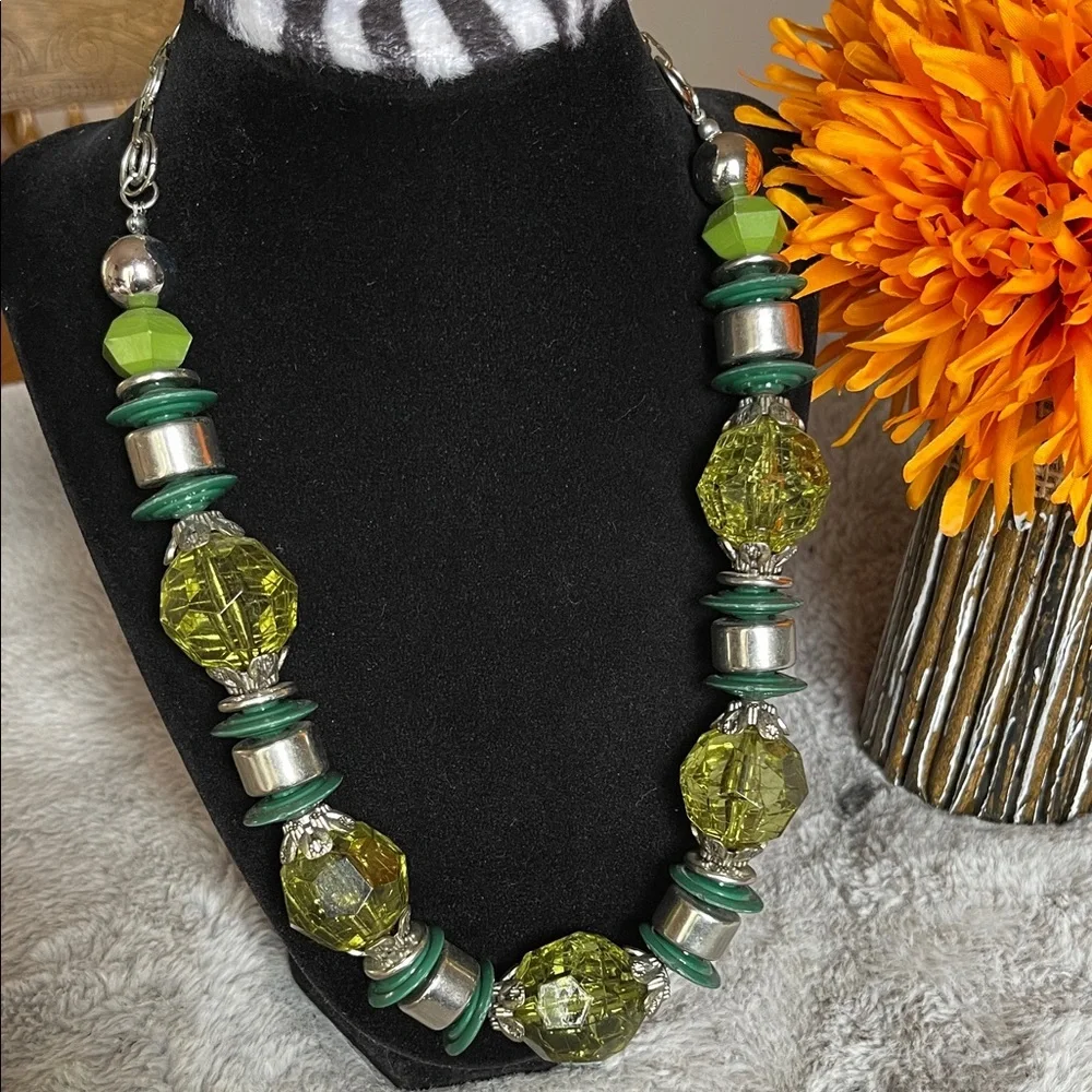 Green Statement Beaded Necklace - Unbranded